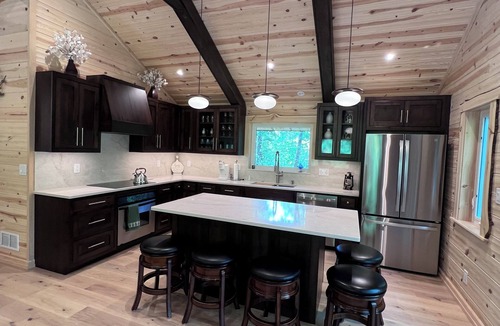 Westfield House | NEW , Spacious , Modern 4-bedroom Red House in peaceful Westfield