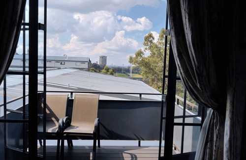 Greater Johannesburg Metropolitan Area Apartment | New York Style Apartment in Secure New Braamfontein Lifestyle Precinct 4 Family