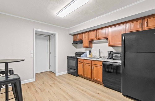 Springfield Apartment | Newly Renovated Unit in Central Spfld! #102
