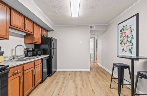 Springfield Apartment | Newly Renovated Unit in Central Spfld! #102