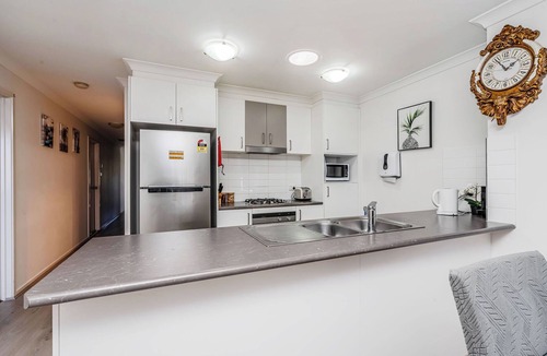 Ngunnawal House | Ngunnawal 3 bedroom with Netflix and 100mbps Wifi