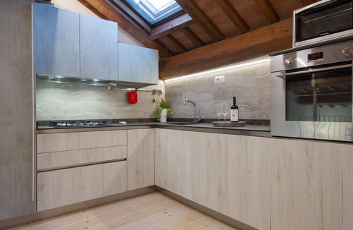Montopoli in Val d'Arno Apartment | Nice apartment for 6 guests with WIFI, A/C, TV, patio, pets allowed and panoramic view