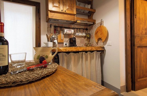 Palazzuolo sul Senio Apartment | Nice apartment for 2 guests with WIFI, TV, patio and pets allowed