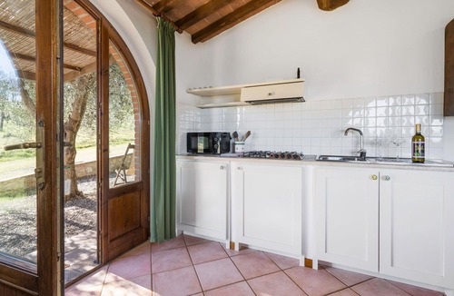San Macario In Monte Apartment | Nice apartment for 2 people with pool, WIFI, A/C and TV, close to San Gimignano