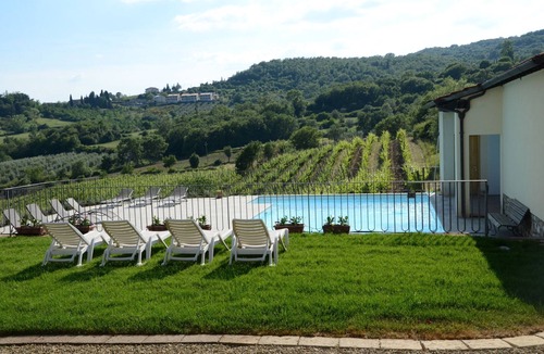 Capolona Apartment | Nice apartment for 2 guests with pool, WIFI, TV and pets allowed, close to Arezzo