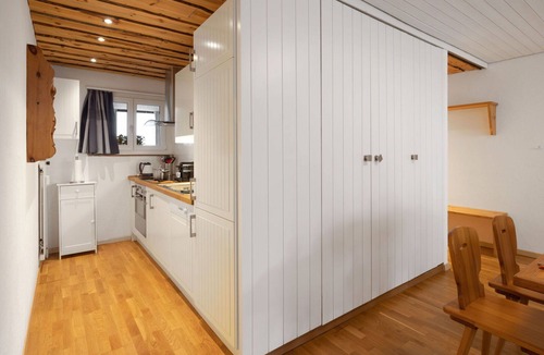 Davos-Dorf Apartment | Nice apartment for 4 guests with pool, WIFI, TV and balcony