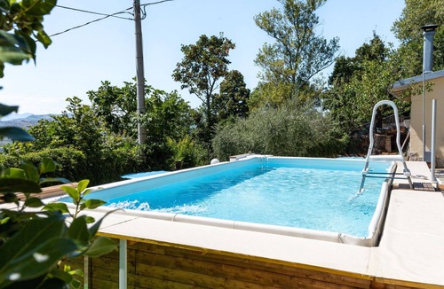 Monte Fabbri House | Nice apartment in villa with pool, WIFI, TV, pets allowed and panoramic view, close to Urbino