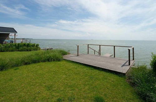 Bovenkarspel House | Nice apartment in villa for 4 people with WIFI, TV, terrace and parking