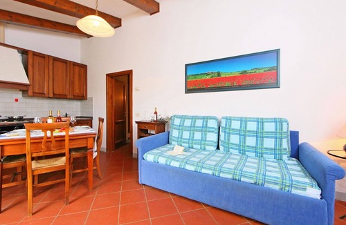 Bucine Villa | Nice apartment in villa for 2 people with pool, WIFI, A/C, TV, terrace and pets allowed