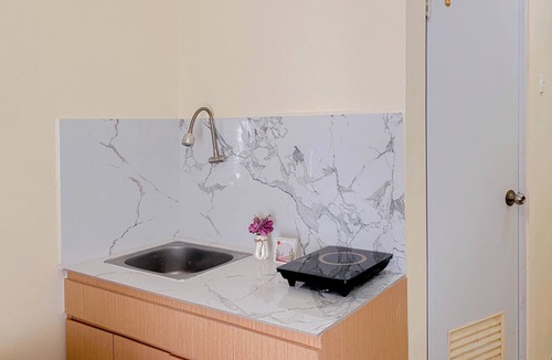 Rawasari Apartment | Nice Studio Green Pramuka City Apartment near Shopping Center
