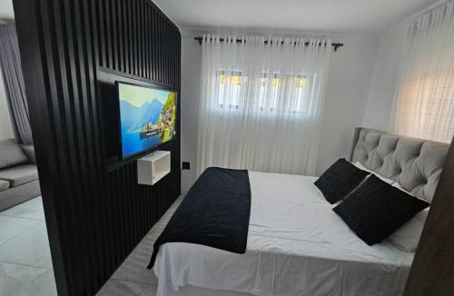 Weltevredenpark House | Nicky's Guest House