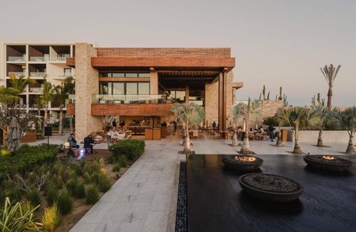 Los Cangrejos II y III Condo | Nobu Residences