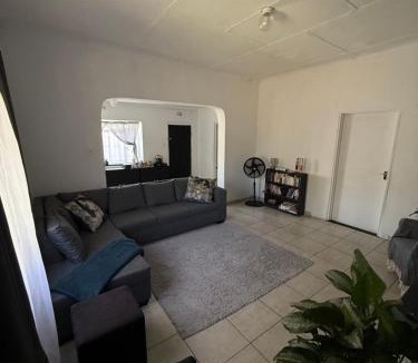 Parys Apartment | Noir & Blanc
