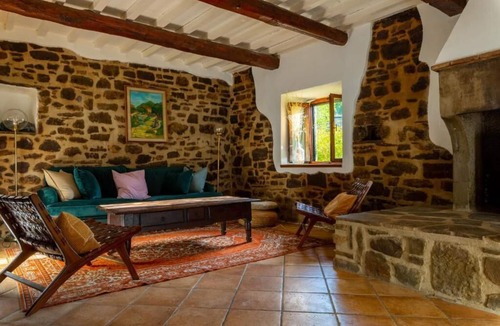 Bibbiena Apartment | Novanta - Three-Bedroom Villa
