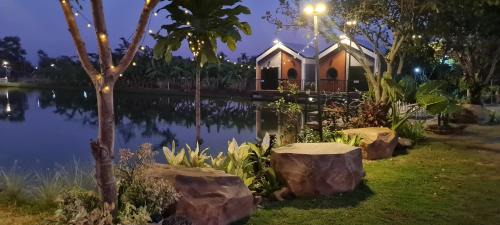Chai Nat Villa | November Garden พูลวิลล่าชัยนาท