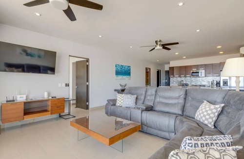 Pedregal Apartment | Ocean View, 2 Infinity Pools, Pedregal, Walkable