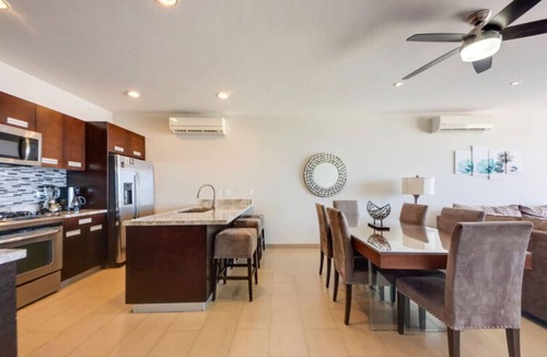 Pedregal Apartment | Ocean View, 2 Infinity Pools, Pedregal, Walkable