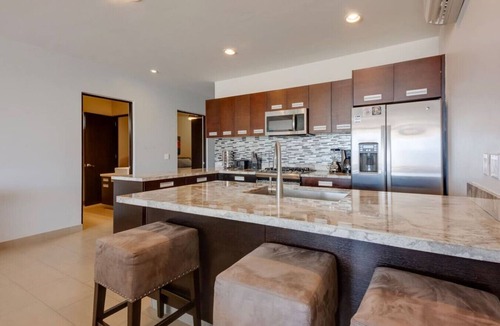 Pedregal Apartment | Ocean View, 2 Infinity Pools, Pedregal, Walkable