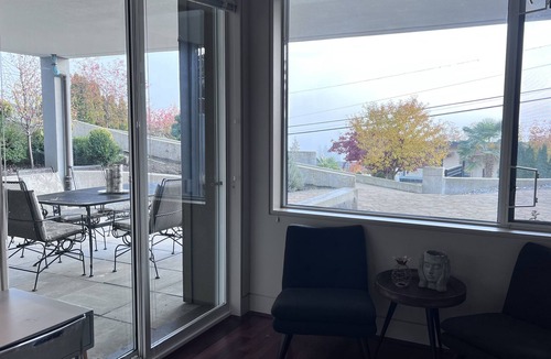 West Vancouver Apartment | Ocean View Luxury Suit Room With Patio