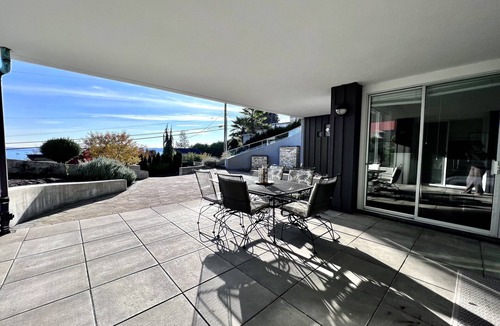 West Vancouver Apartment | Ocean View Luxury Suit Room With Patio