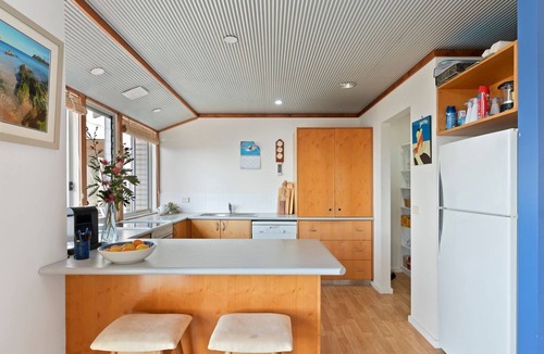 Rosedale House | Ocean Views Over Rosedale Beach