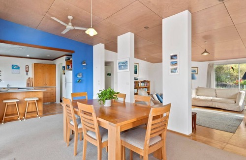 Rosedale House | Ocean Views Over Rosedale Beach