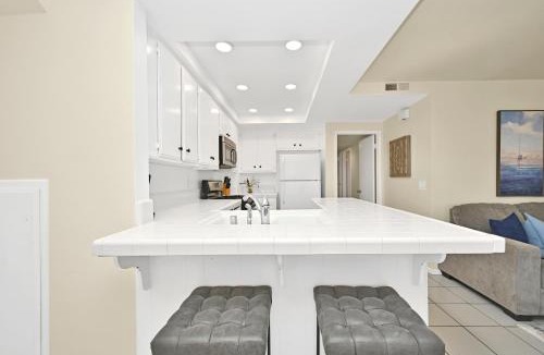 Balboa Peninsula House | Oceanfront Home on the Boardwalk with 3 car Garage, AC, Giant Patio, Ocean Views, Walk to Pier