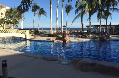 Zona Hotelera Condo | Oceanfront Luxury Penthouse with Private Balcony