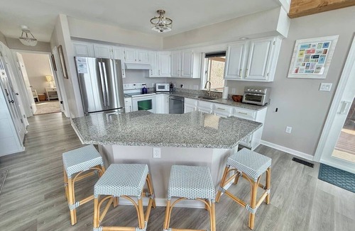Villas House | Oceanfront Private Beach, Country Road Properties