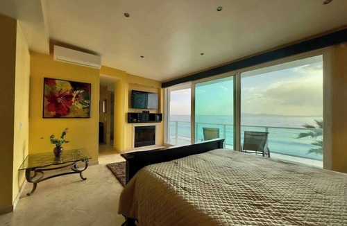 Playas De Tijuana House | Oceanfront Villa 4BR 4BA Real Mediterraneo with pool