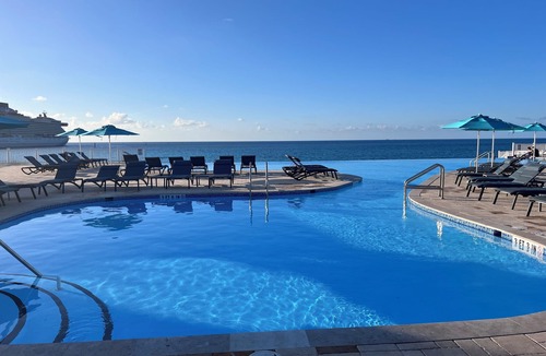 Alice Town Condo | Oceanview 2 bed, 2 bath, steps away from clubhouse, beach and pool.