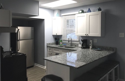 Emerald Isle House | OCEANVIEWS, 2nd row, private pool/volleyball ct! Aug 8 - 15th now available!