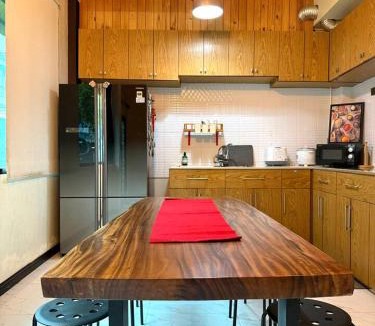 Khlong Toei Apartment | Office 3