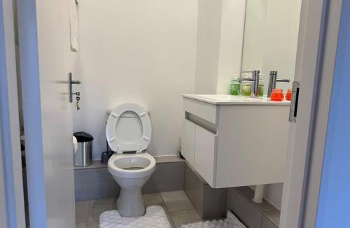 Greater Johannesburg Metropolitan Area Apartment | Ojay Homes Apartment