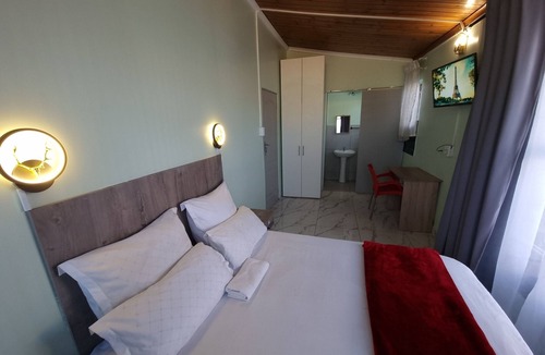 Kraaifontein House | Ojong's Self-Catering Kraaifontein