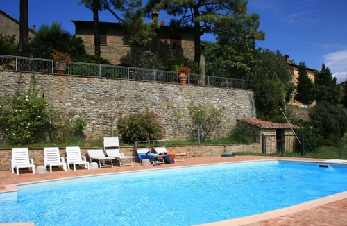 Palazzuolo Alto Villa | Old stone farmhouse perfect for 6 people. Set on a hill in a panoramic position overlooking vineyard