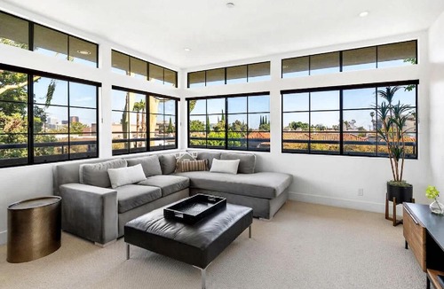 Beverly Hills Apartment | One Bedroom Condo with Panoramic City Views