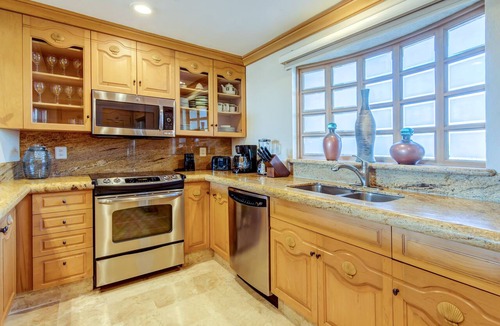 Cabo San Lucas Condo | One of the largest terraces at the stunning "Oceanfront Resort"-Villa La Estancia!
