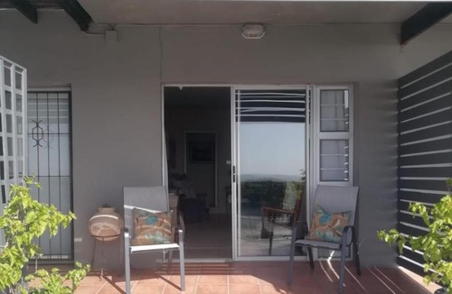 Gansbaai Apartment | Oppi Kus 35 Seafront