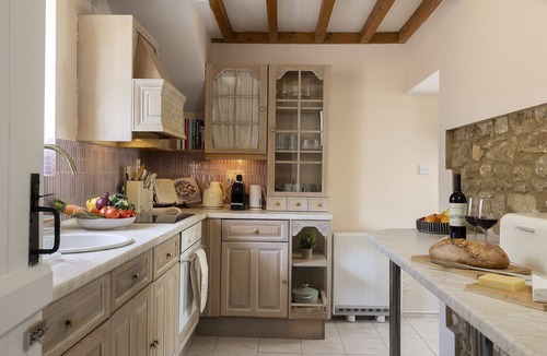 Hook Norton Cottage | Orchard Cottage, Hook Norton - a cottage that sleeps 4 guests in 2 bedrooms