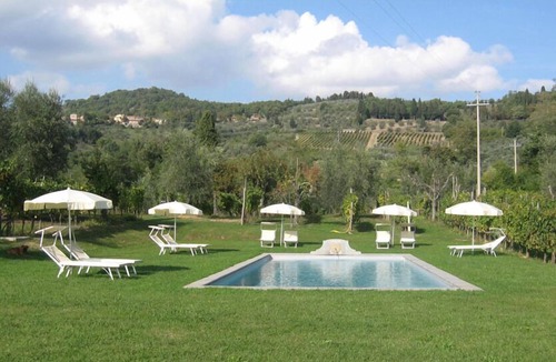 Montebonello Apartment | Organic farmhouse in the heart of Chianti Rufina