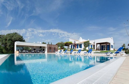 Funchal Villa | Outstanding Lagos Villa | 6 Bedrooms | Villa Alfarrobeira | Stunning Sea View