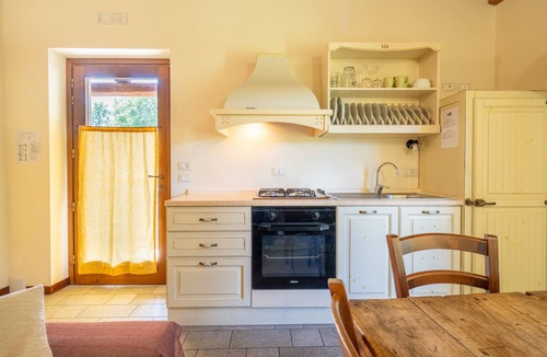 Pieve Santo Stefano Apartment | Paglia e Fieno – Agriturismo with Experiences, Breakfast Included - Le Ceregne Bio