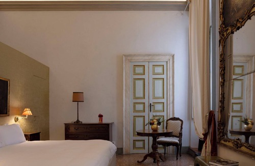 Centro Storico House | Palazzo Giacometti Suites