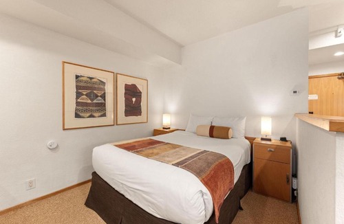 Olympic Valley Apartment | Palisades Tahoe Lodge Rentals Studio #228
