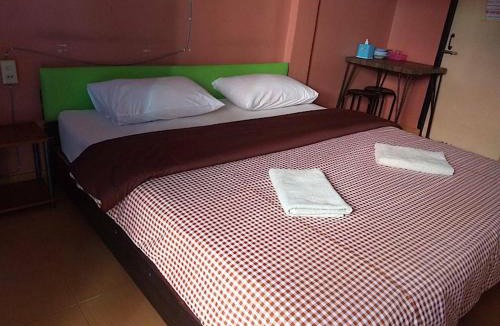Nong Chaeng Hotel | Panngernpanthong inn resort