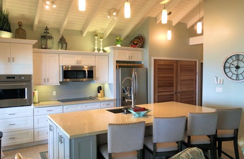 Estate Golden Rock Condo | Paradise Found - 2 bed/2 bath beachfront condo- beach and pool.