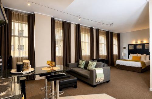 Downtown Johannesburg Apartment | Paradise Stay l eMapungubwe Hotel l Johannesburg CBD