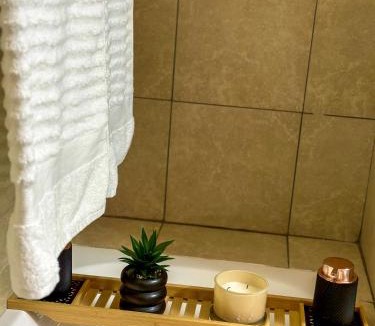 Downtown Johannesburg Apartment | Paradise Stay l eMapungubwe Hotel l Johannesburg CBD