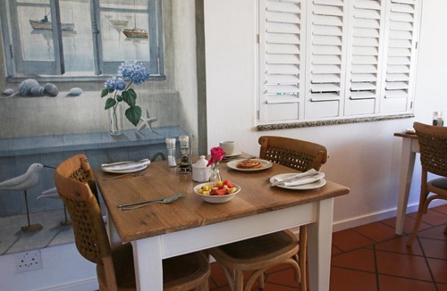 Constantia House | Paradiso Guesthouse & Self-catering Cottage